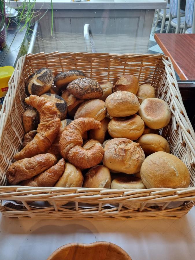 Bauer'S Pension-Restaurant-Catering Grosshabersdorf Zewnętrze zdjęcie