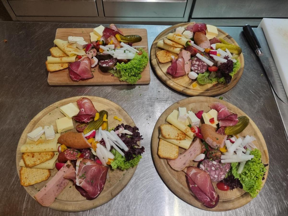 Bauer'S Pension-Restaurant-Catering Grosshabersdorf Zewnętrze zdjęcie